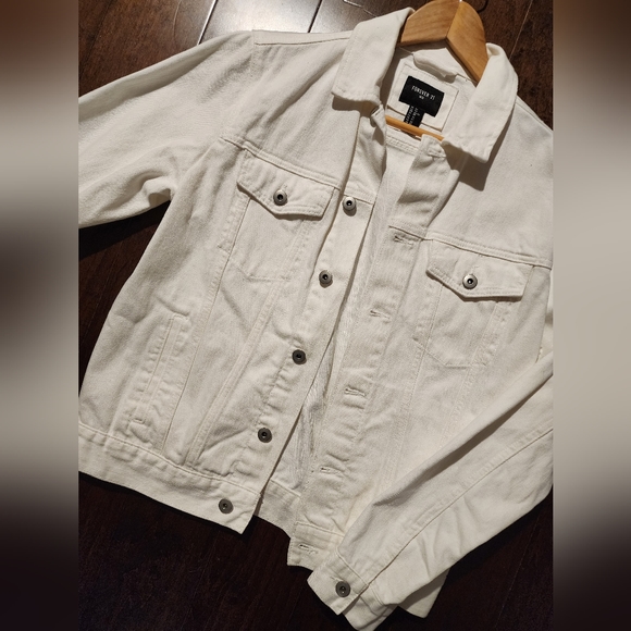 Men's White denim jacket - Picture 3 of 3